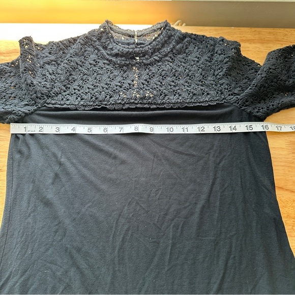 Boden Women's Black Lace Seraphina Casual Top, EUC, Size 2 - Picture 4 of 12